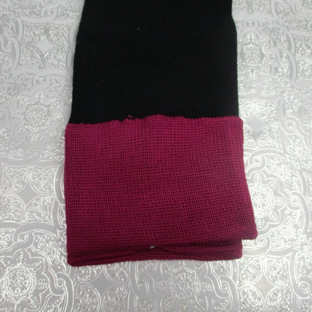 TAHARI Knee Socks 2 Pairs NWT Size 9-11 - Picture 6 of 13